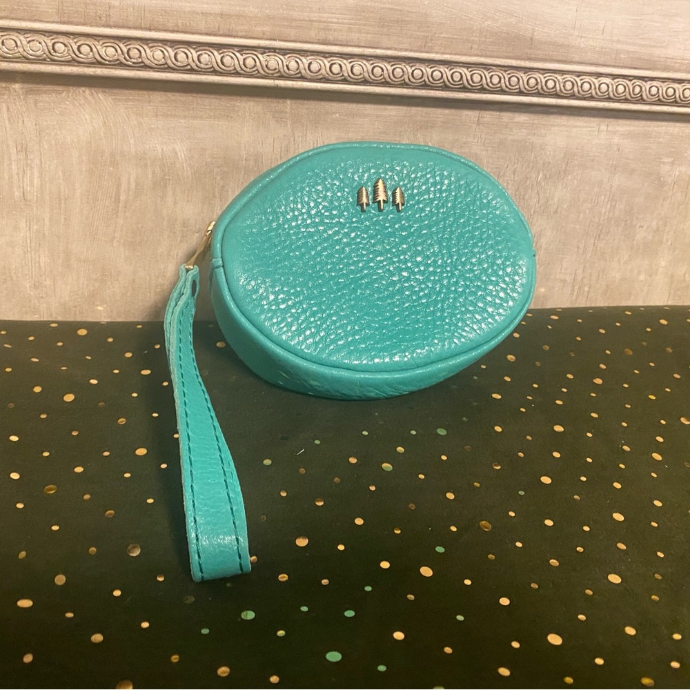 NWOT Portland Leather Teal Turquoise Pebbled Leather Pouch CALLOUT